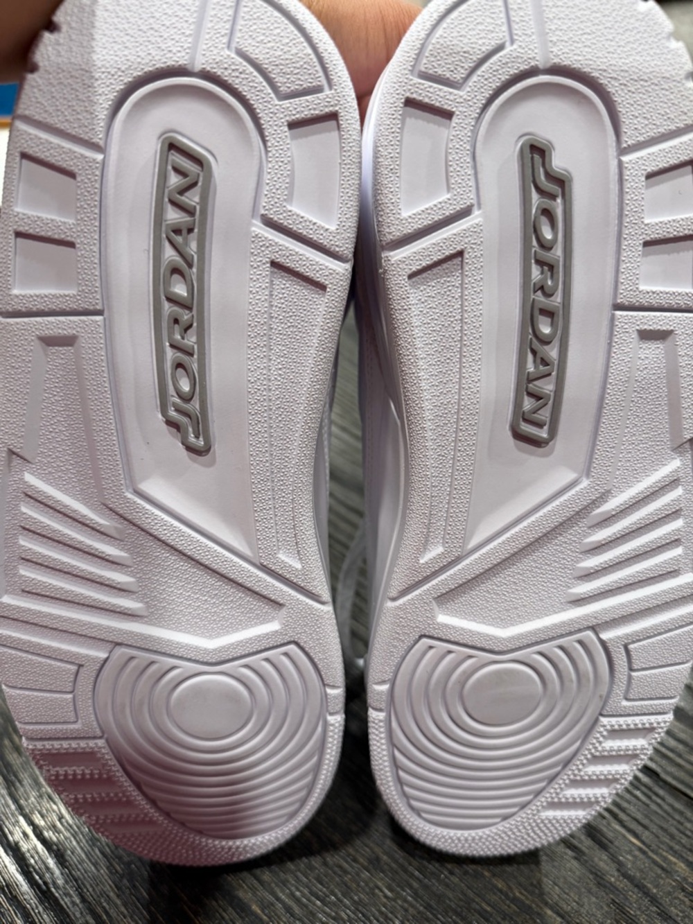 Men’s Size 9- Air Jordan 3 Retro 2025 Pure Money - Picture 12 of 14